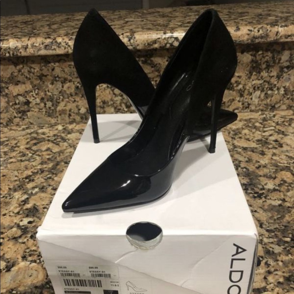 Aldo pumps 7 black patent leather and suede New!